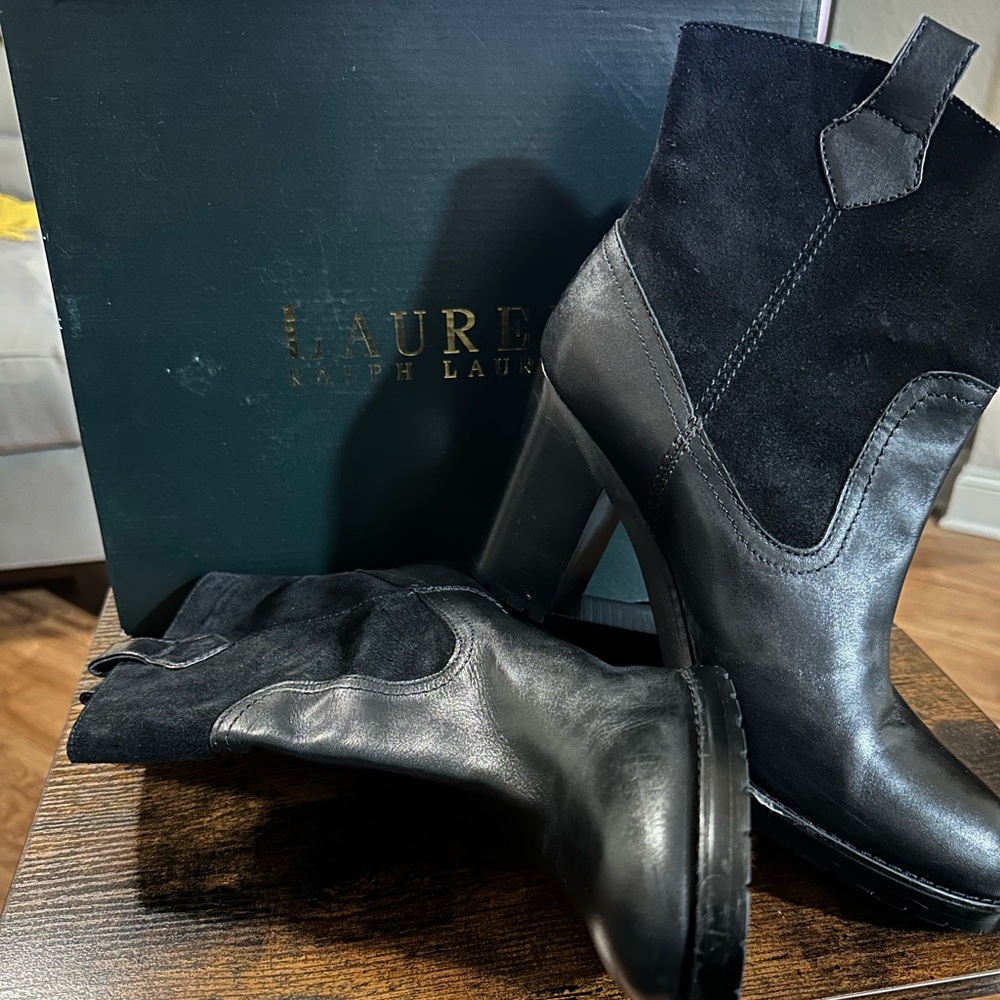 Lauren Ralph Lauren Women Devyn Leather/Suede Short Black Western Boots - W 9